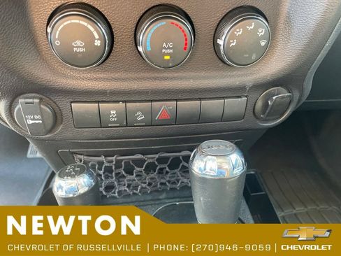 Used 2016 Jeep Wrangler Sport w/ Connectivity Group AWD/4WD image 11