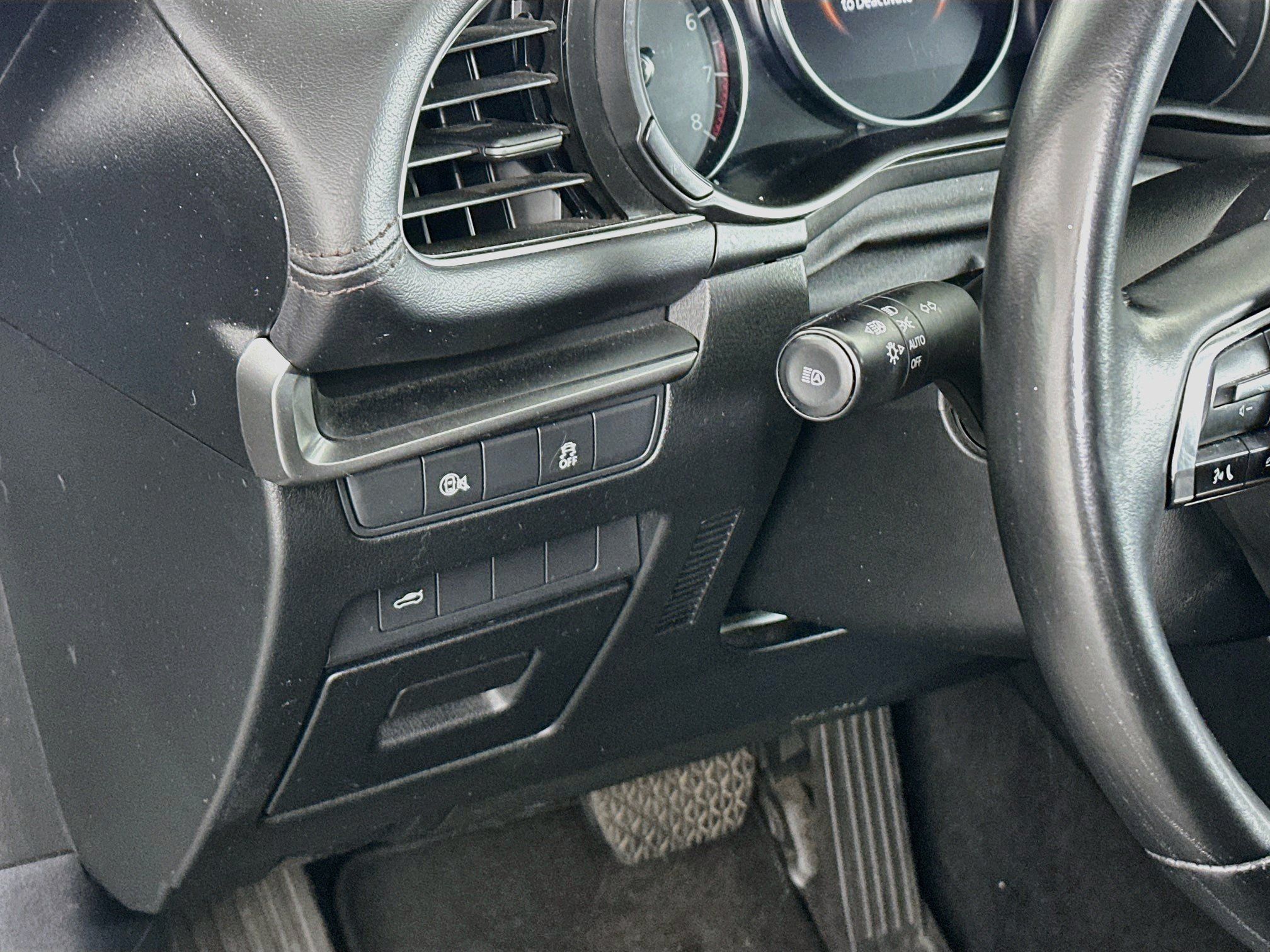 Used 2025 MAZDA MAZDA3 s FWD image 17