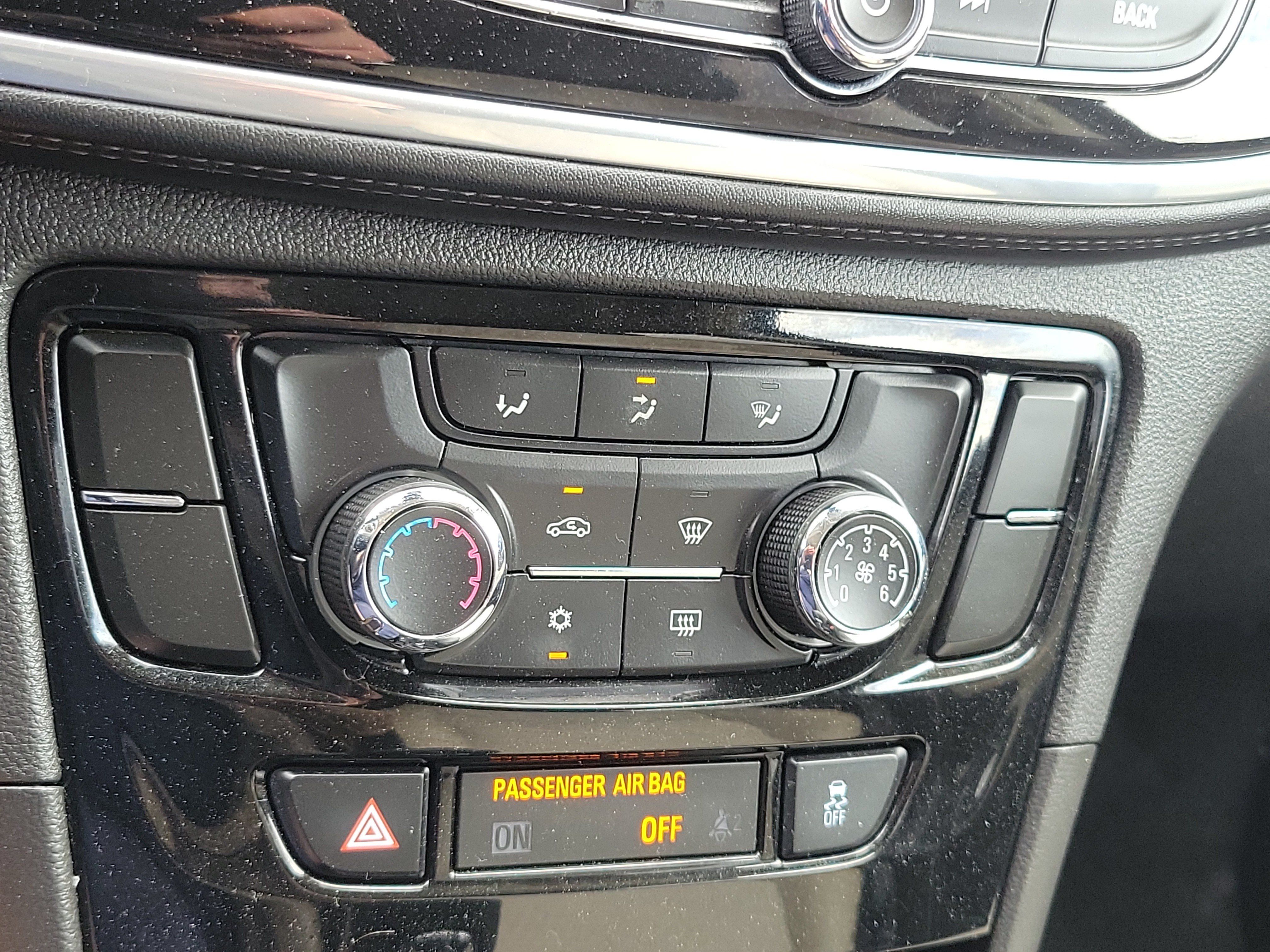 Used 2020 Buick Encore Preferred FWD image 21