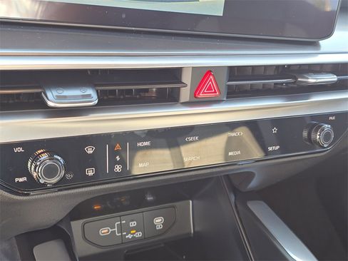 New 2026 Kia Sorento LX image 26