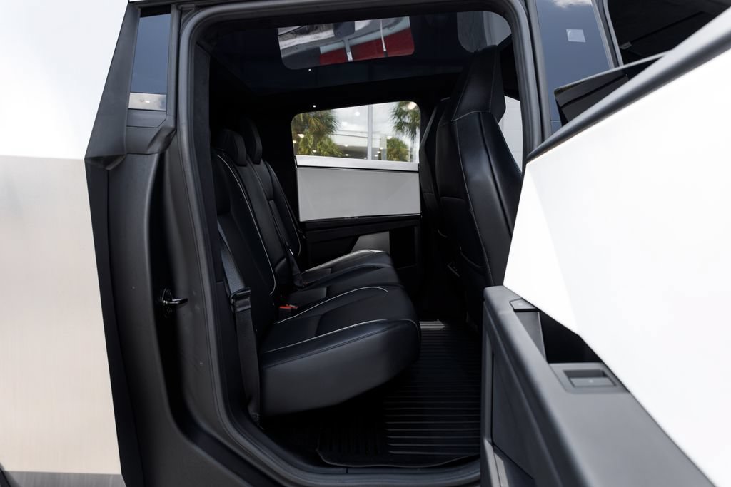 Used 2024 Tesla Cybertruck AWD Crew Cab image 17