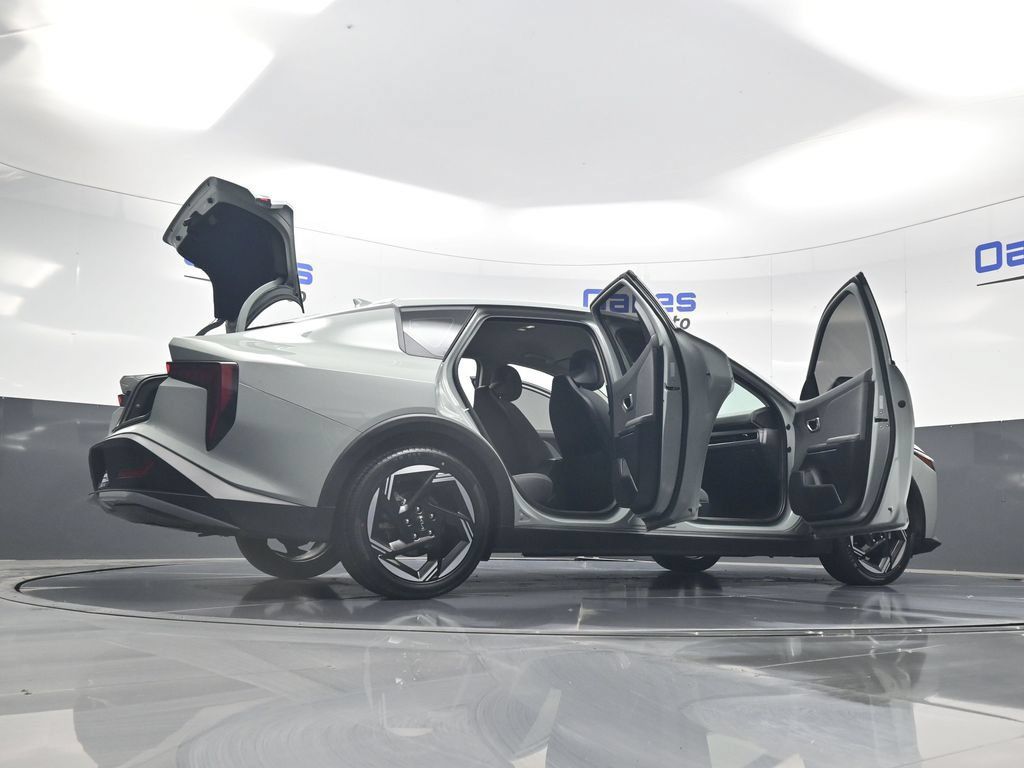 Certified 2025 Kia K4 EX FWD image 57