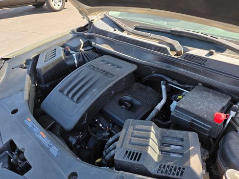 Used 2013 GMC Terrain SLE image 28