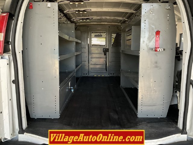 Used 2017 Chevrolet Express 2500 RWD image 24