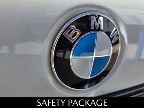 Used 2021 BMW 750i xDrive w/ Executive Package image 12