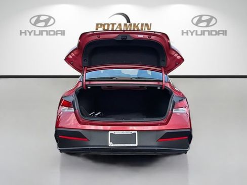 Certified 2026 Hyundai Elantra Sport FWD image 24