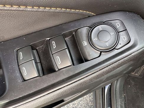 Used 2021 Chevrolet Traverse LT AWD/4WD image 9
