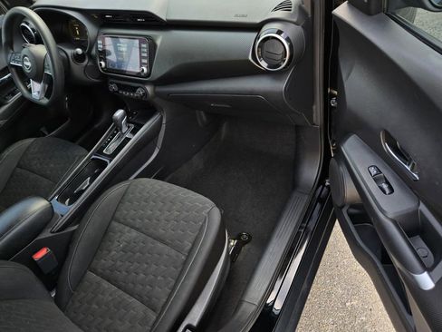 Used 2022 Nissan Kicks SV image 7