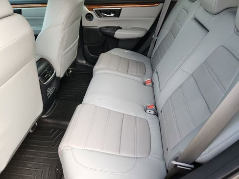 Used 2018 Honda CR-V Touring image 12