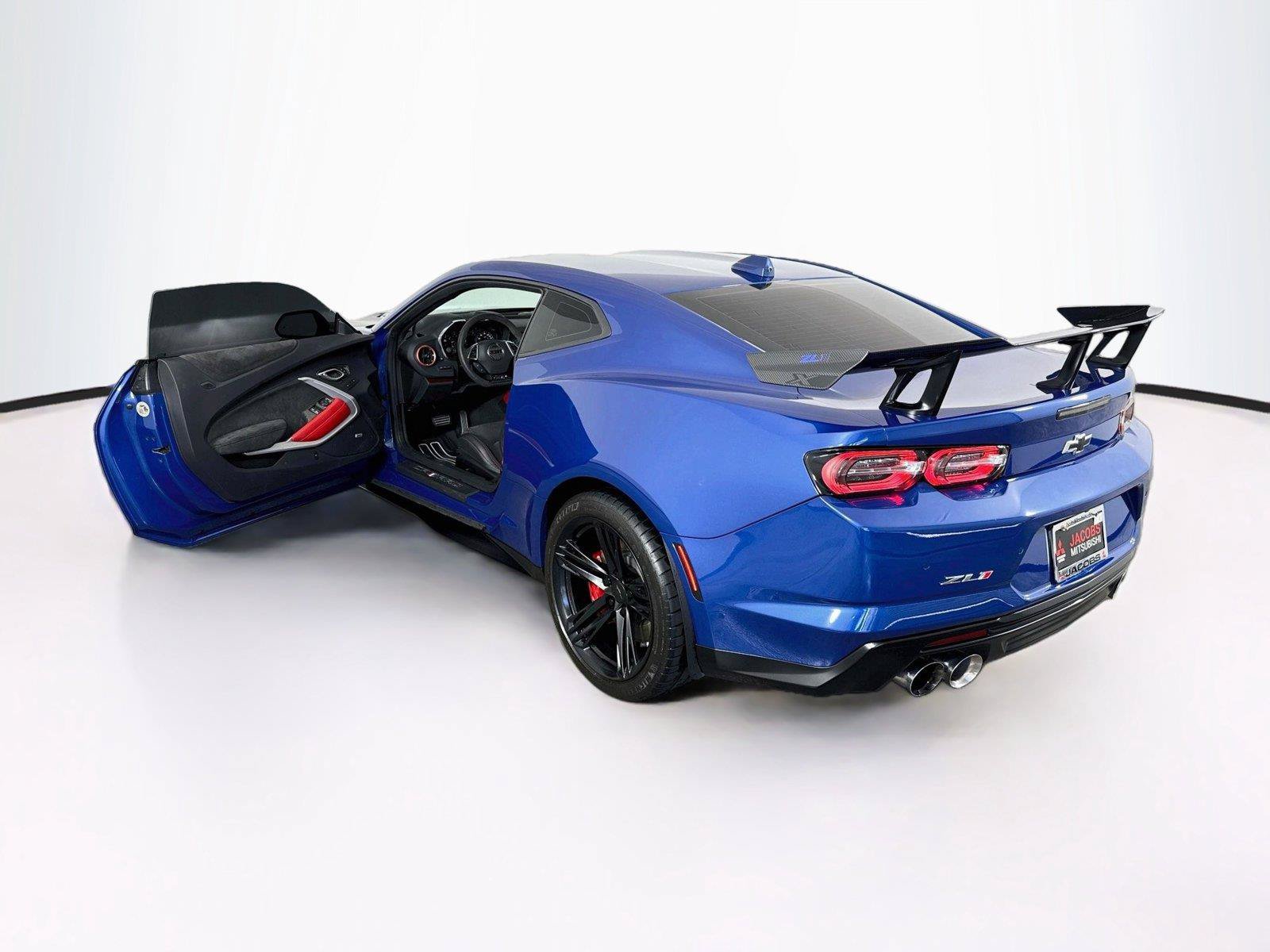 Used 2022 Chevrolet Camaro ZL1 RWD image 40