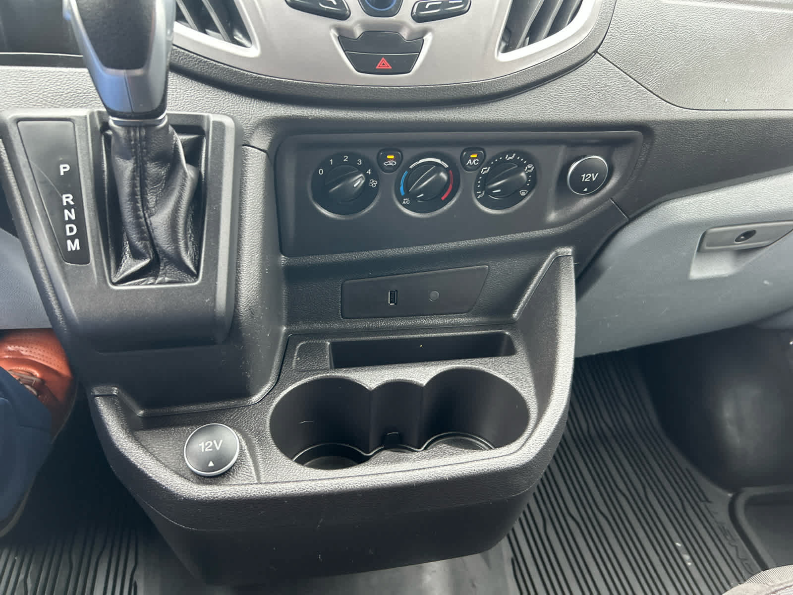 Used 2019 Ford Transit 150 XLT RWD image 19