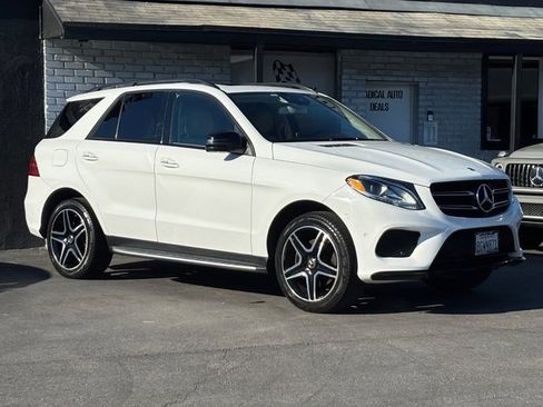 Used 2019 Mercedes-Benz GLE 400 4MATIC w/ Premium 1 Package image 9