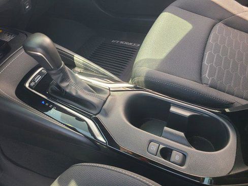 Certified 2024 Toyota Corolla SE image 19