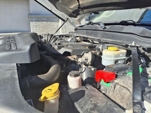 Used 2019 RAM 2500 Big Horn image 10