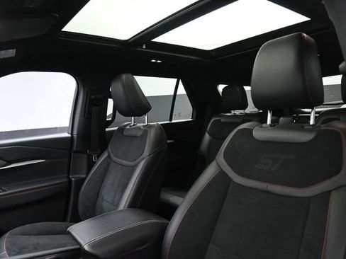Certified 2025 Ford Explorer ST AWD/4WD image 10