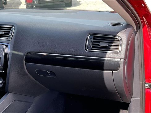 Used 2016 Volkswagen Jetta SEL w/ Lighting Package image 16