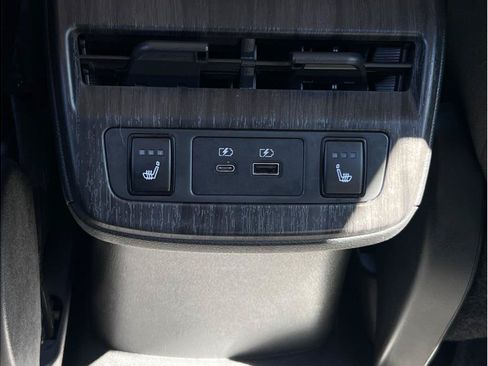 Used 2023 Nissan Ariya FWD image 10