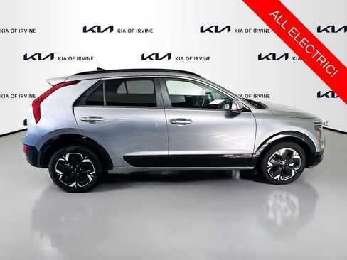 Used 2023 Kia Niro Wind FWD image 9