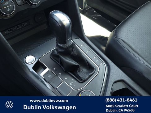 Used 2019 Volkswagen Tiguan SEL w/ 3rd Row Seat Package image 19
