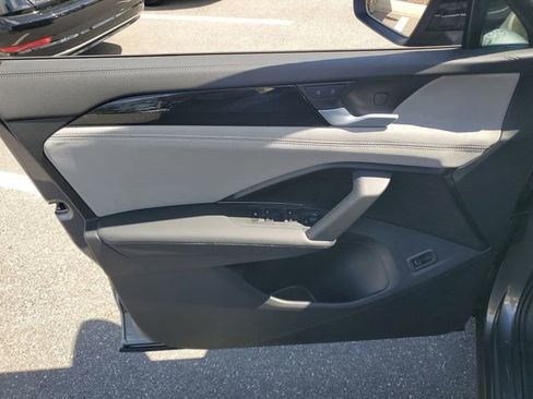 New 2026 Volkswagen Tiguan SE R-Line FWD image 14