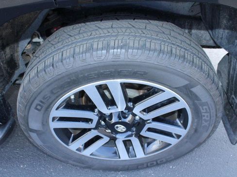 Used 2019 Toyota 4Runner Limited image 8