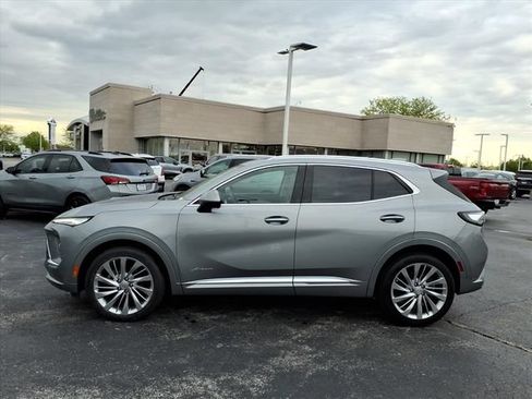 Used 2024 Buick Envision Avenir AWD/4WD image 12