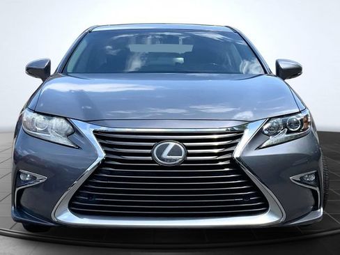 Used 2017 Lexus ES 350 w/ Navigation System Package FWD image 3