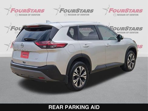 Used 2023 Nissan Rogue SV FWD image 4