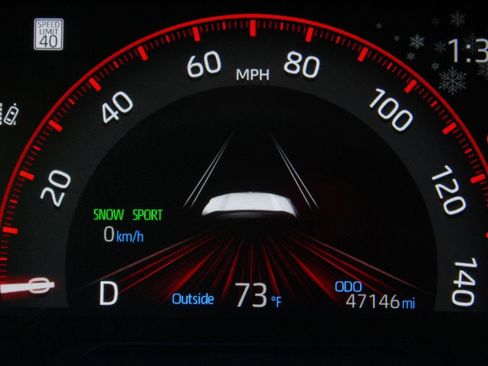 Used 2024 Toyota RAV4 LE AWD/4WD image 27