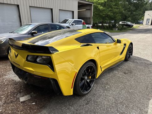 Used 2018 Chevrolet Corvette Z06 RWD image 3