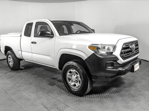 Used 2019 Toyota Tacoma SR RWD image 11