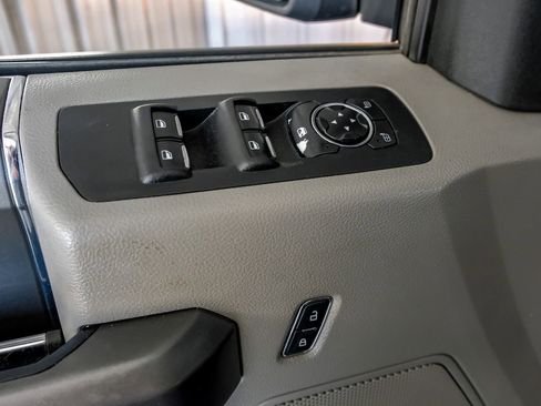 Used 2016 Ford F150 XLT w/ Equipment Group 302A Luxury image 44