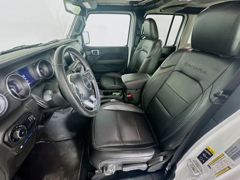 Used 2023 Jeep Wrangler Sahara w/ Cold Weather Group image 13