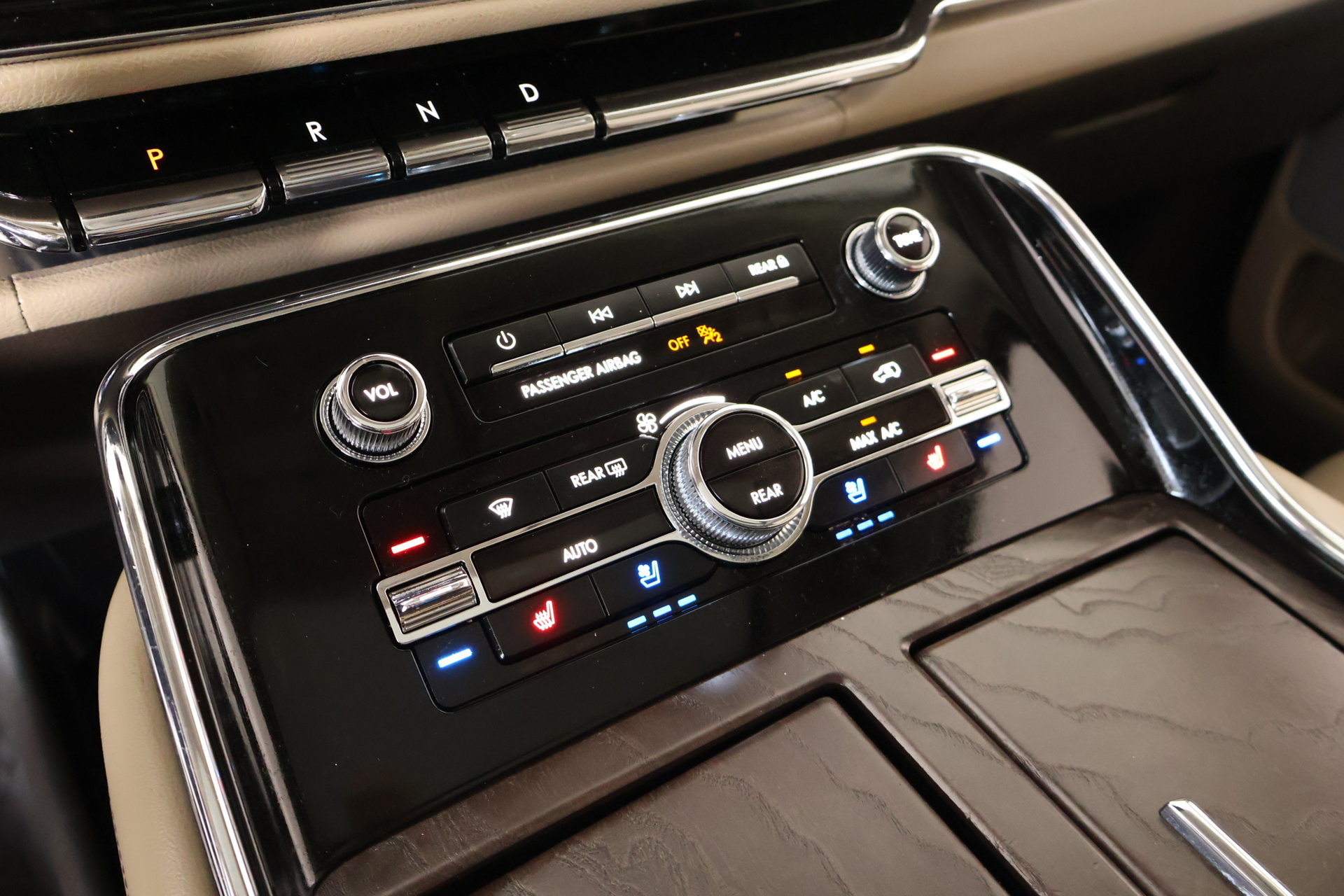 Used 2024 Lincoln Navigator Reserve AWD/4WD image 8