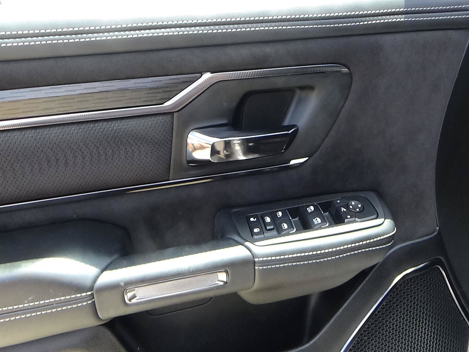 Used 2025 RAM 1500 RHO AWD/4WD image 18