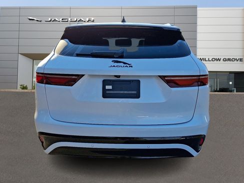 Certified 2025 Jaguar F-PACE R-Dynamic S image 7