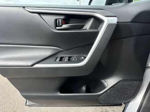 Used 2023 Toyota RAV4 LE AWD/4WD image 16