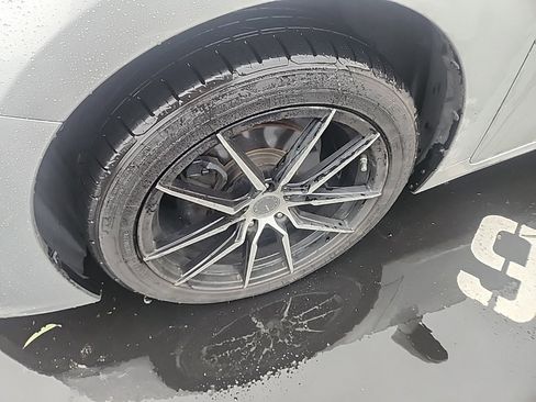 Used 2014 Lexus ES 300h image 9