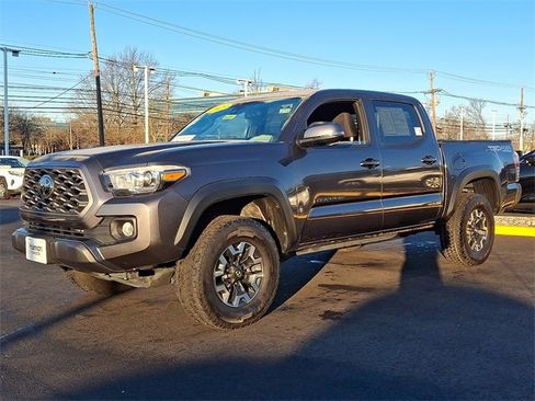 Certified 2023 Toyota Tacoma TRD Off-Road image 4