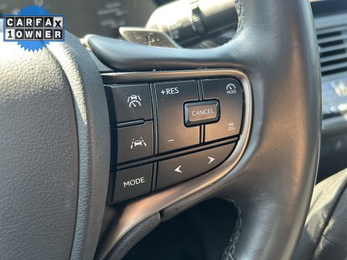 Used 2024 Lexus LS 500 RWD image 20