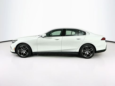 Used 2026 BMW 530i xDrive AWD/4WD image 4