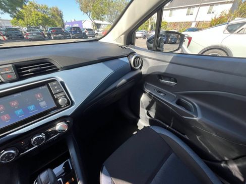 Used 2025 Nissan Versa SV FWD image 28