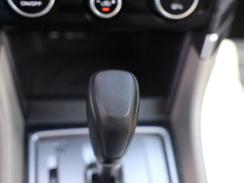 Used 2020 Subaru Forester Premium AWD/4WD image 37