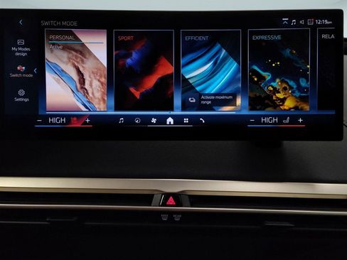 Used 2025 BMW iX xDrive50 image 19