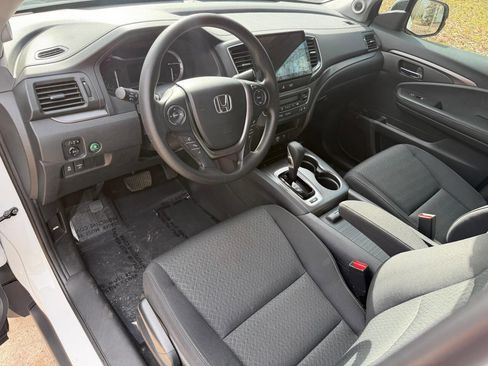 Used 2019 Honda Ridgeline Sport image 7