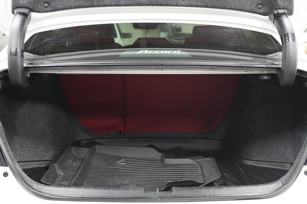 Used 2021 Honda Accord Touring image 17