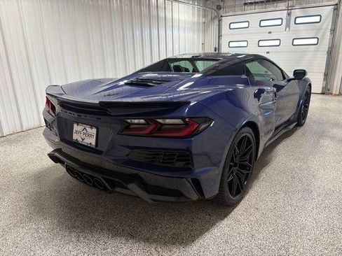 Used 2025 Chevrolet Corvette Z06 w/ Stealth Interior Trim Package RWD image 25