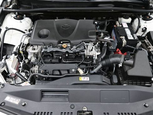 Used 2020 Toyota Camry SE image 24