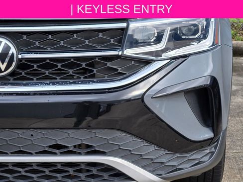 Used 2022 Volkswagen Taos SEL w/ Panoramic Sunroof Package image 4