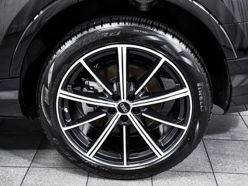 Used 2026 Audi Q7 2.0T Premium Plus w/ Premium Plus Package AWD/4WD image 8